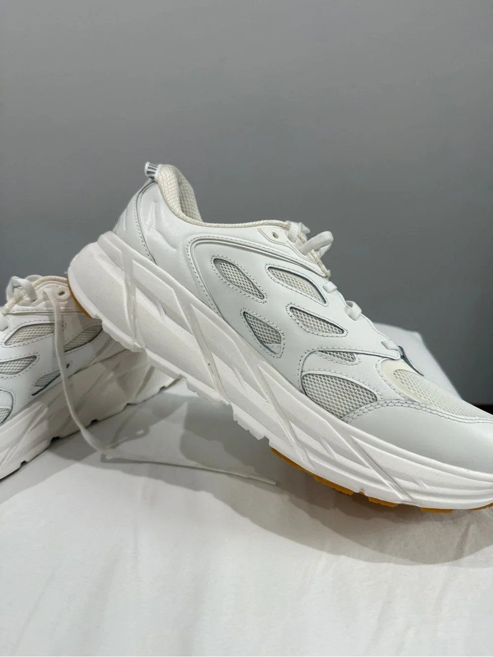 Hoka Clifton L - Men’s Size 11 - NWT